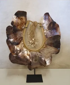 Schelpendecoratie op standaard 'Manggis'