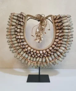 Schelpendecoratie op standaard 'Praya'