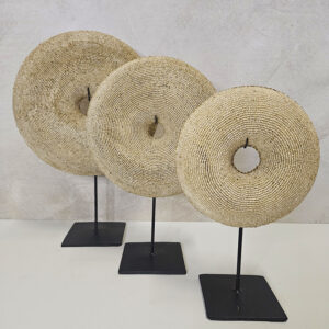 Kralendeco op standaard 'Lembar'