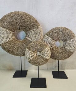 Schelpendecoratie op standaard 'Tayu' set 3