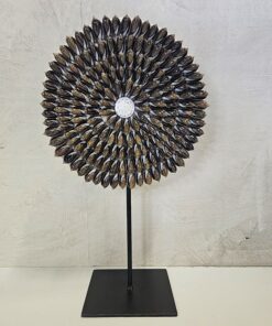 Schelpendeco op standaard 'Buli'
